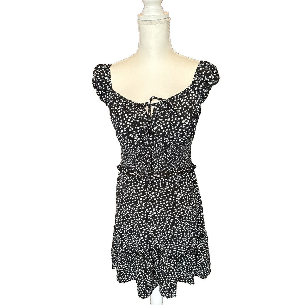 Floral Scoop Neck Smocked Fit and Flare Ruffle Dress Medium Black